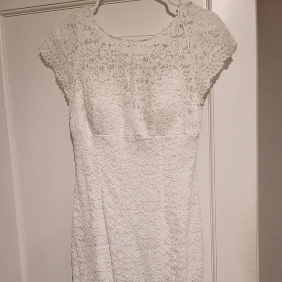 DB Studio Cap Sleeve Short Lace Sheath Wedding Dress from David's Bridal - Picture 4 of 11